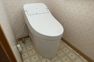 トイレ便器取替工事。最新の快適トイレに。